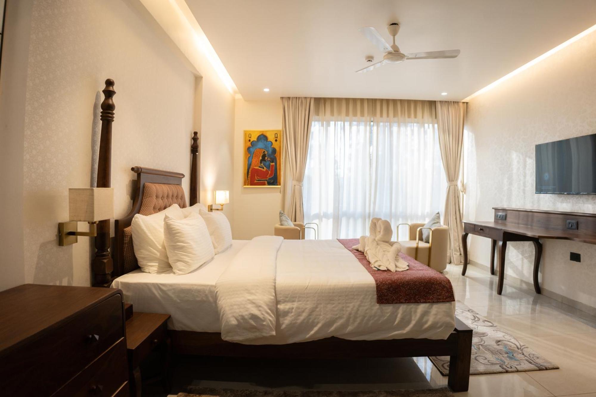Pride Elite, Daman Hotel Buitenkant foto